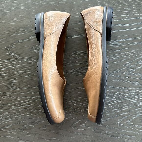 ANTONIO MELANI Women’s Tan Camel Leather Flats Slip On Comfort Shoes Size 7.5M - Picture 4 of 12